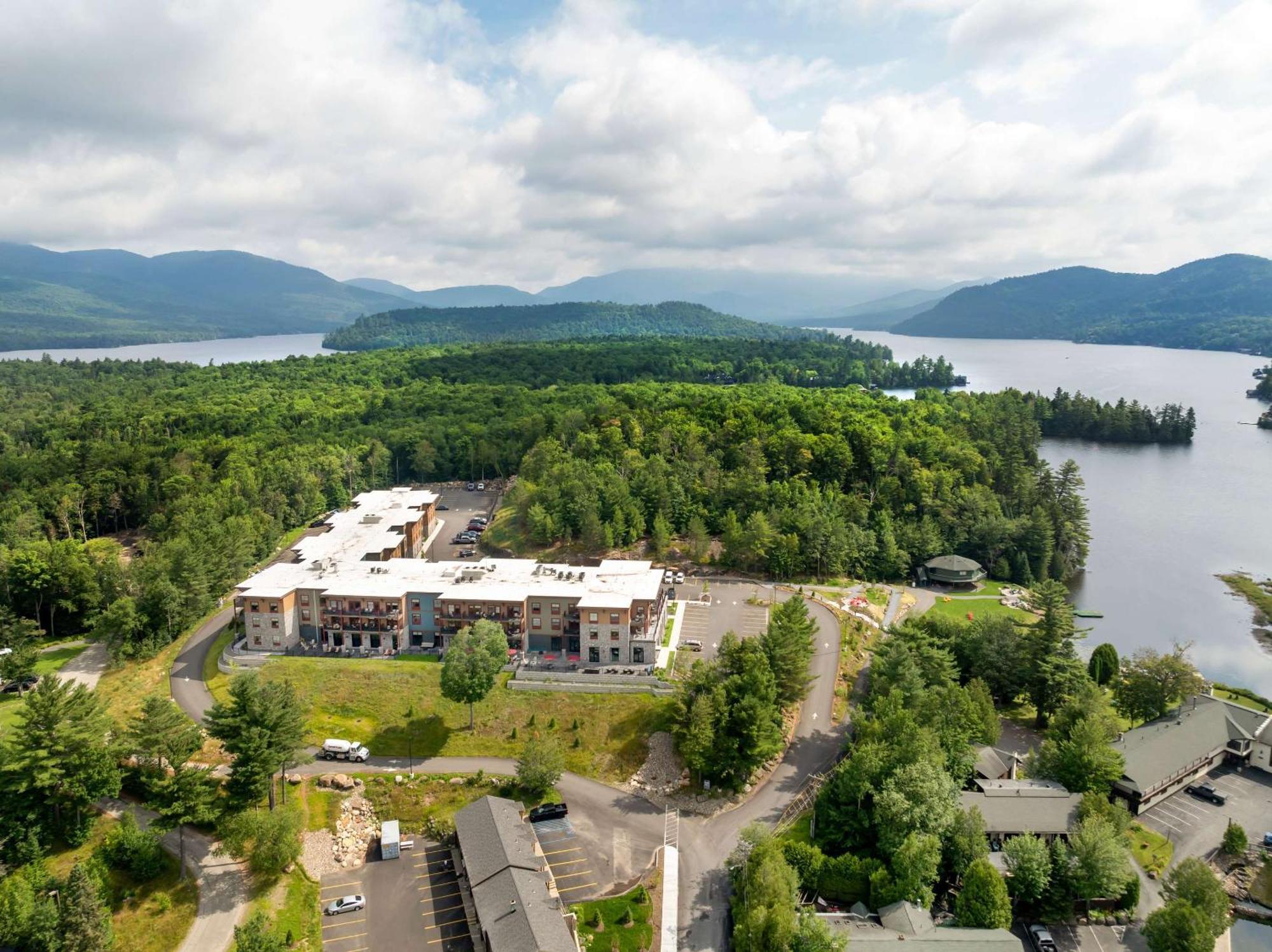 Cambria Hotel Lake Placid - Lakeside Resort Exterior foto