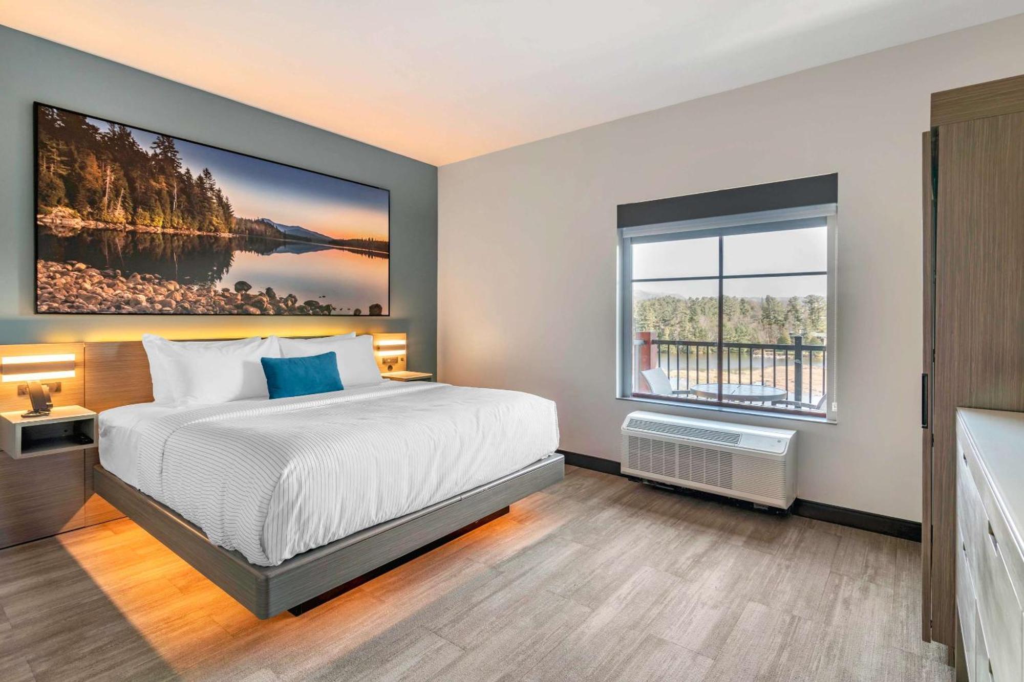Cambria Hotel Lake Placid - Lakeside Resort Exterior foto