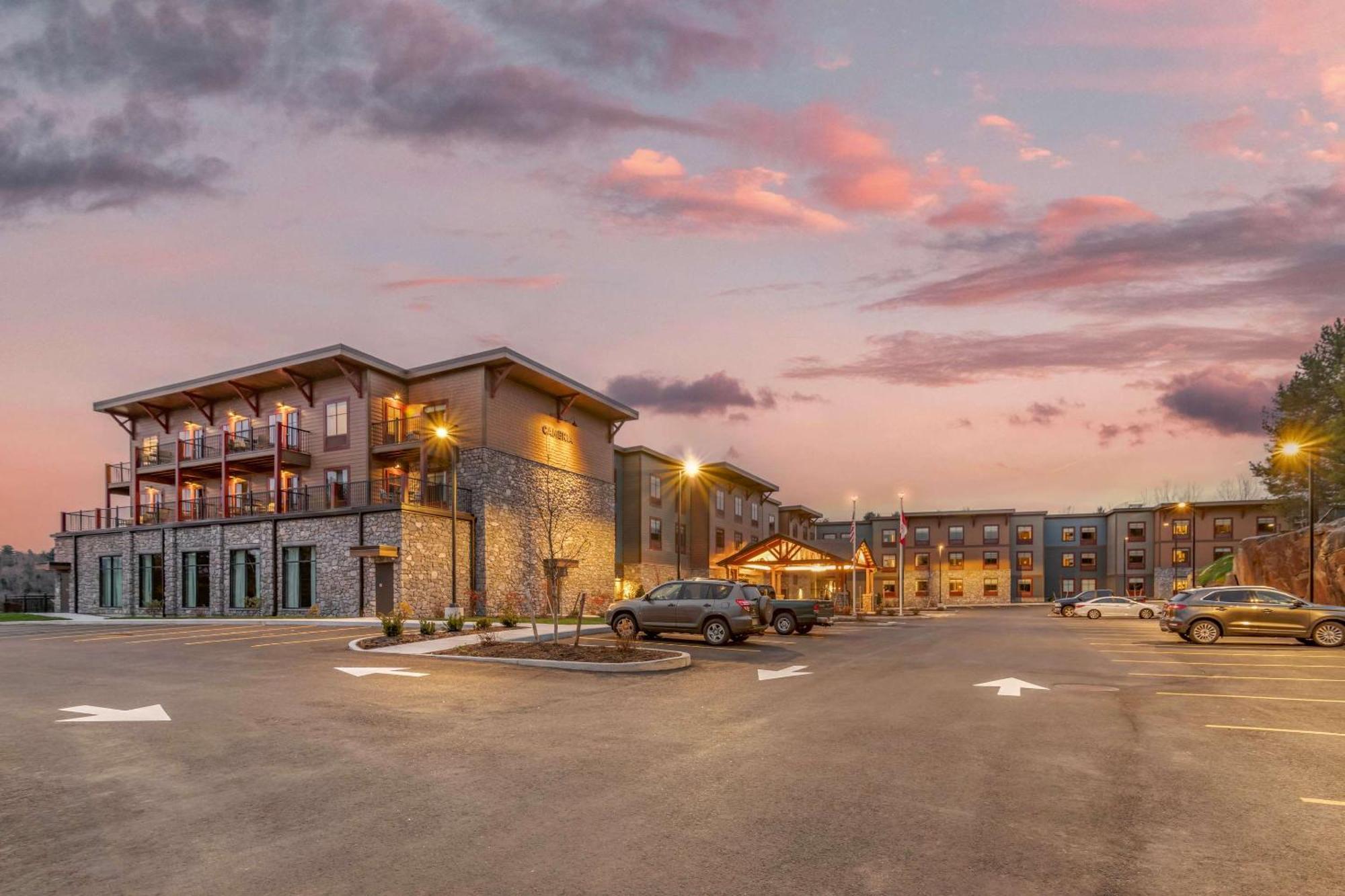 Cambria Hotel Lake Placid - Lakeside Resort Exterior foto