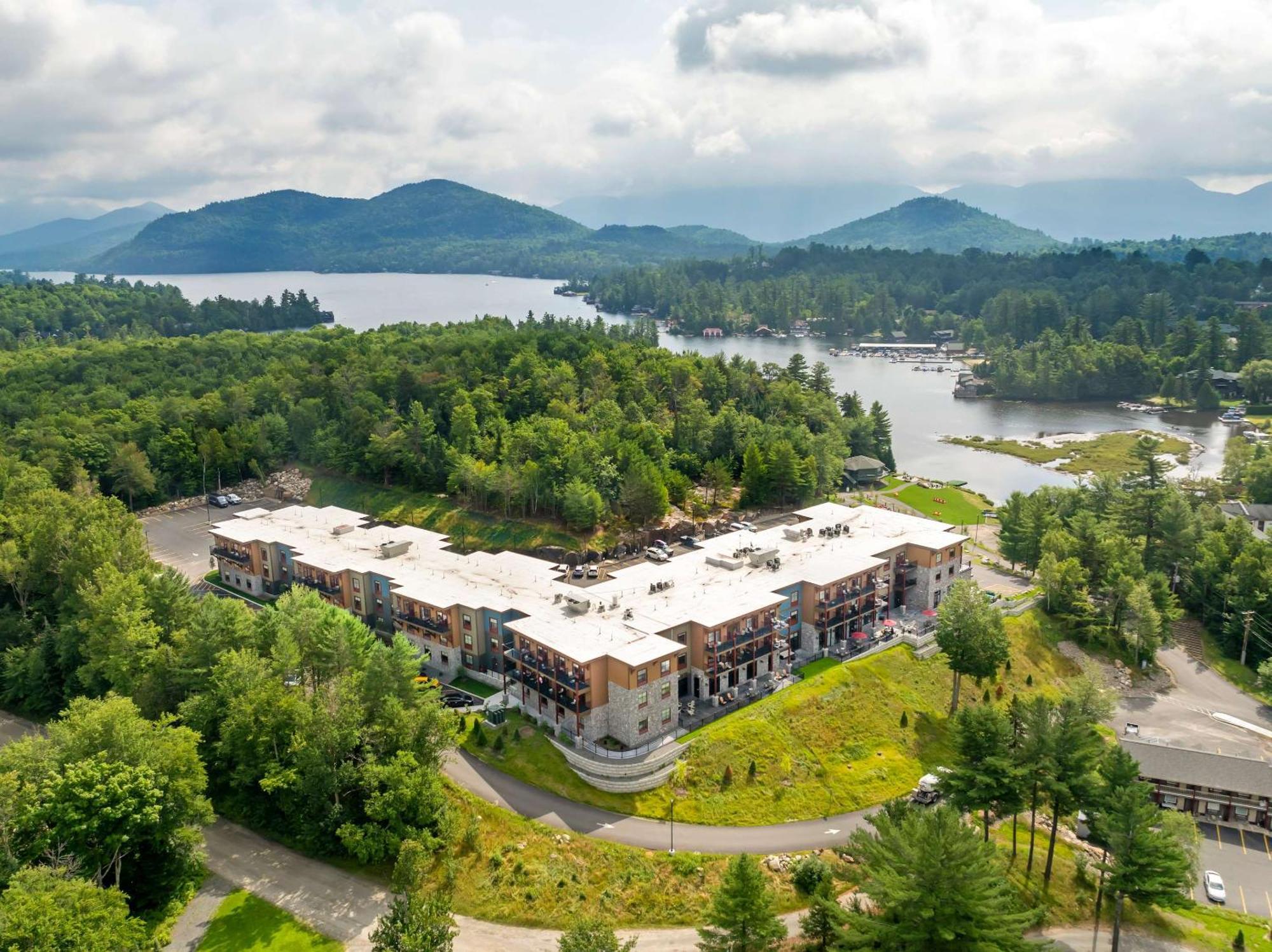 Cambria Hotel Lake Placid - Lakeside Resort Exterior foto