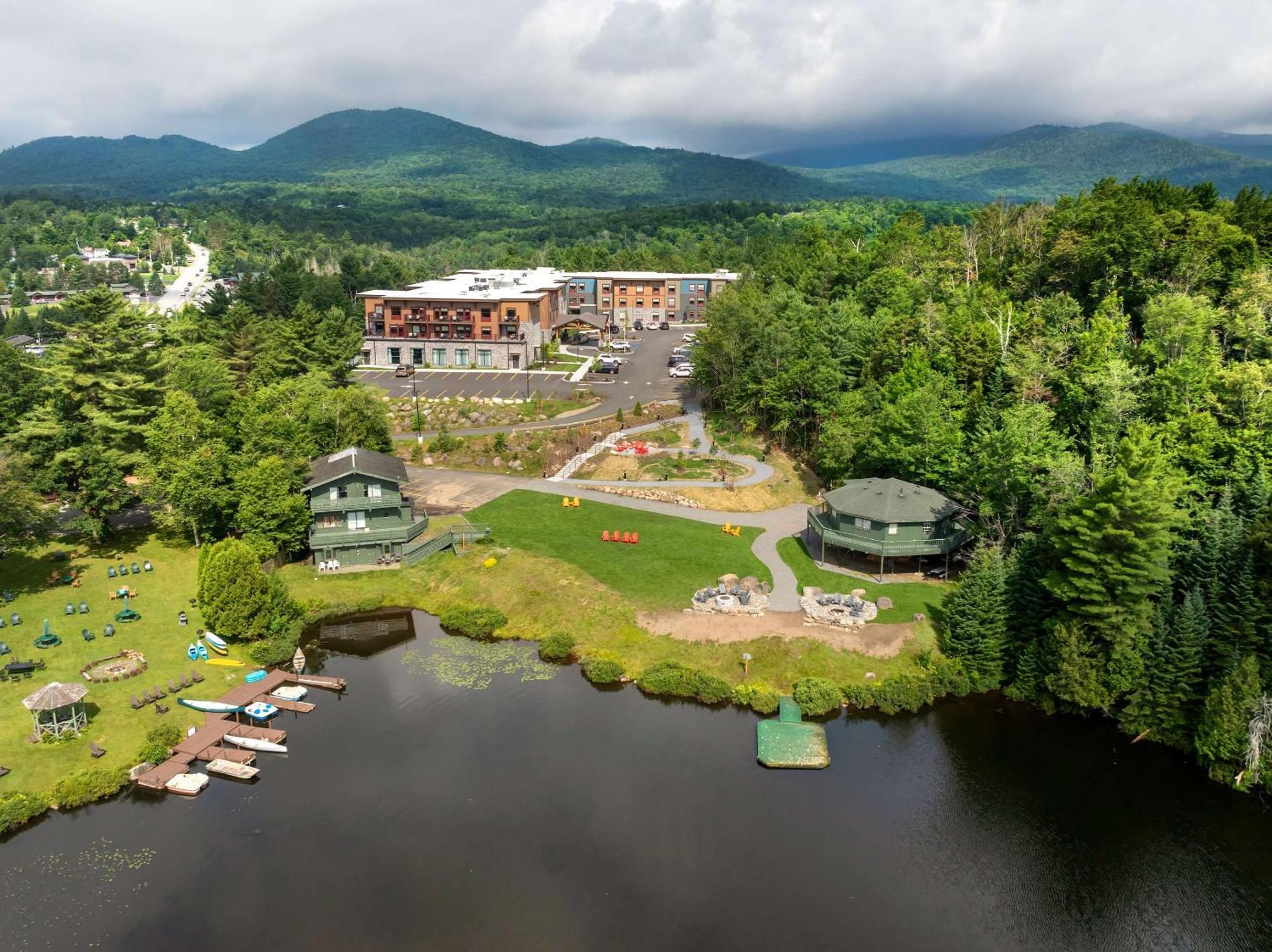 Cambria Hotel Lake Placid - Lakeside Resort Exterior foto